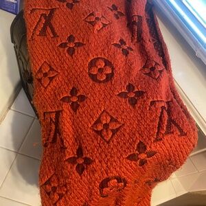 Authentic Louis Vuitton Logomania scarves